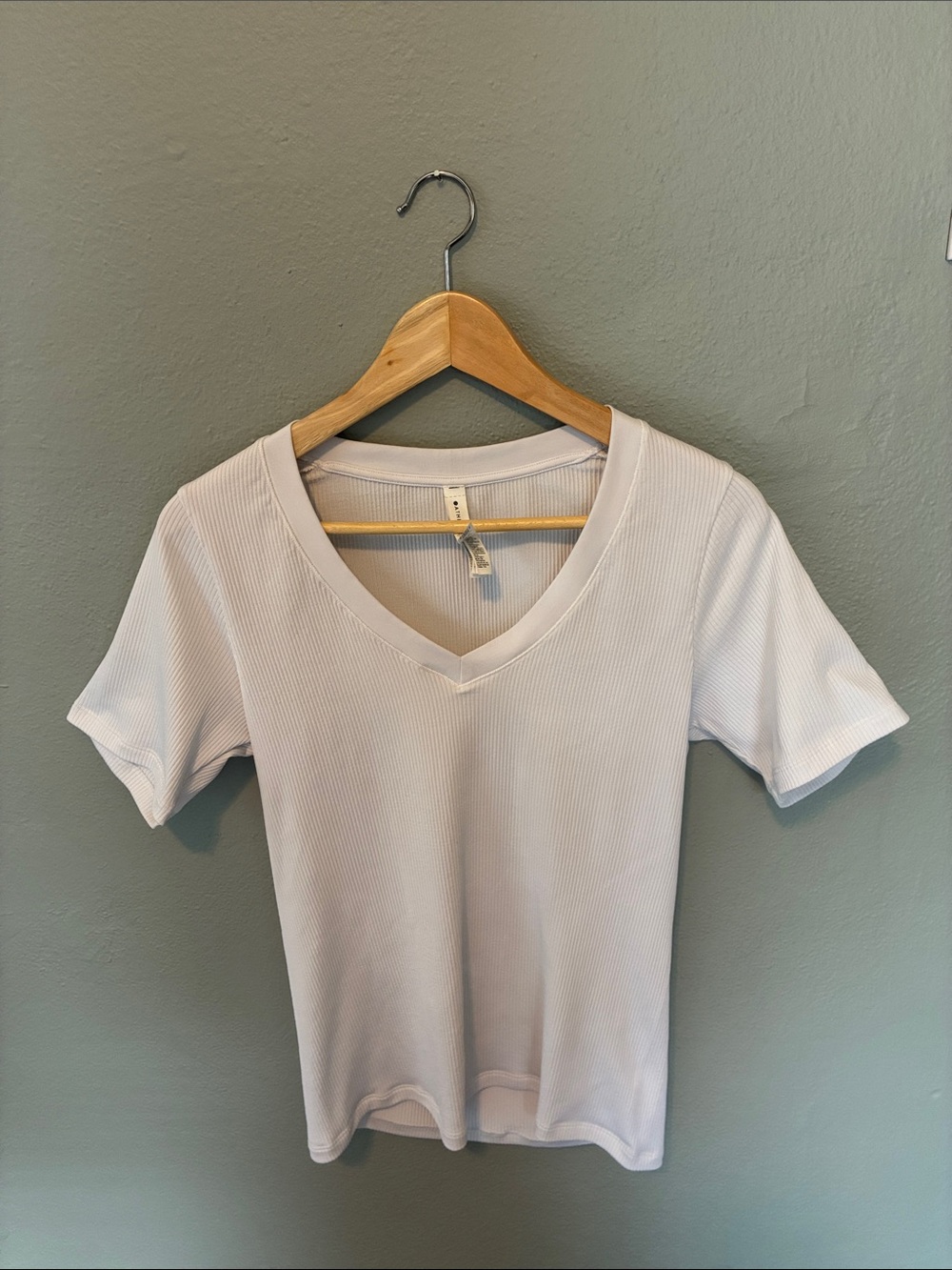 Athleta Bright White Renew V-Neck Short Sleeve Ribbed Tee White Large